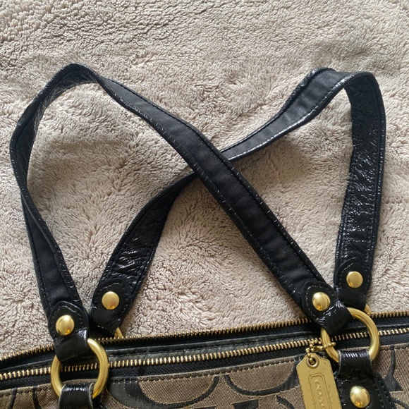 Coach Poppy Shoulder Bag - Picture 5 of 7